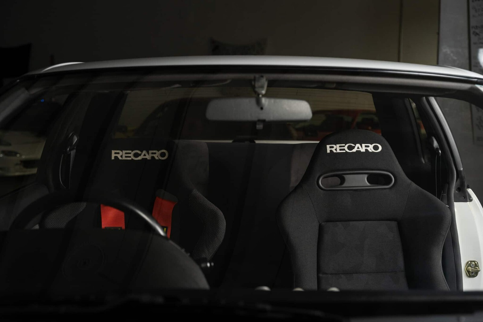 Nissan-GT-R-1993-21