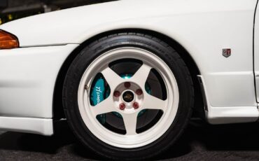 Nissan-GT-R-1993-8