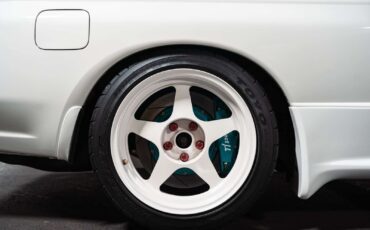 Nissan-GT-R-1993-9