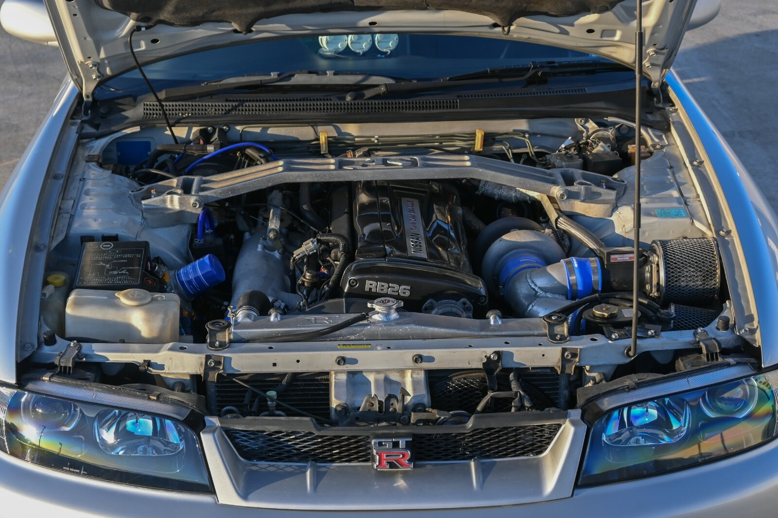 Nissan-GT-R-1995-Coupe-1