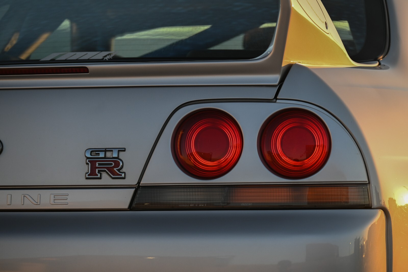 Nissan-GT-R-1995-Coupe-15
