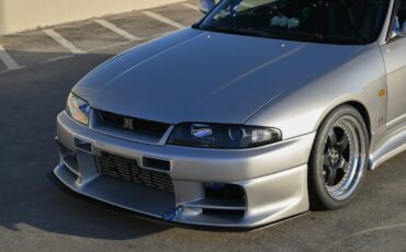 Nissan-GT-R-1995-Coupe-2
