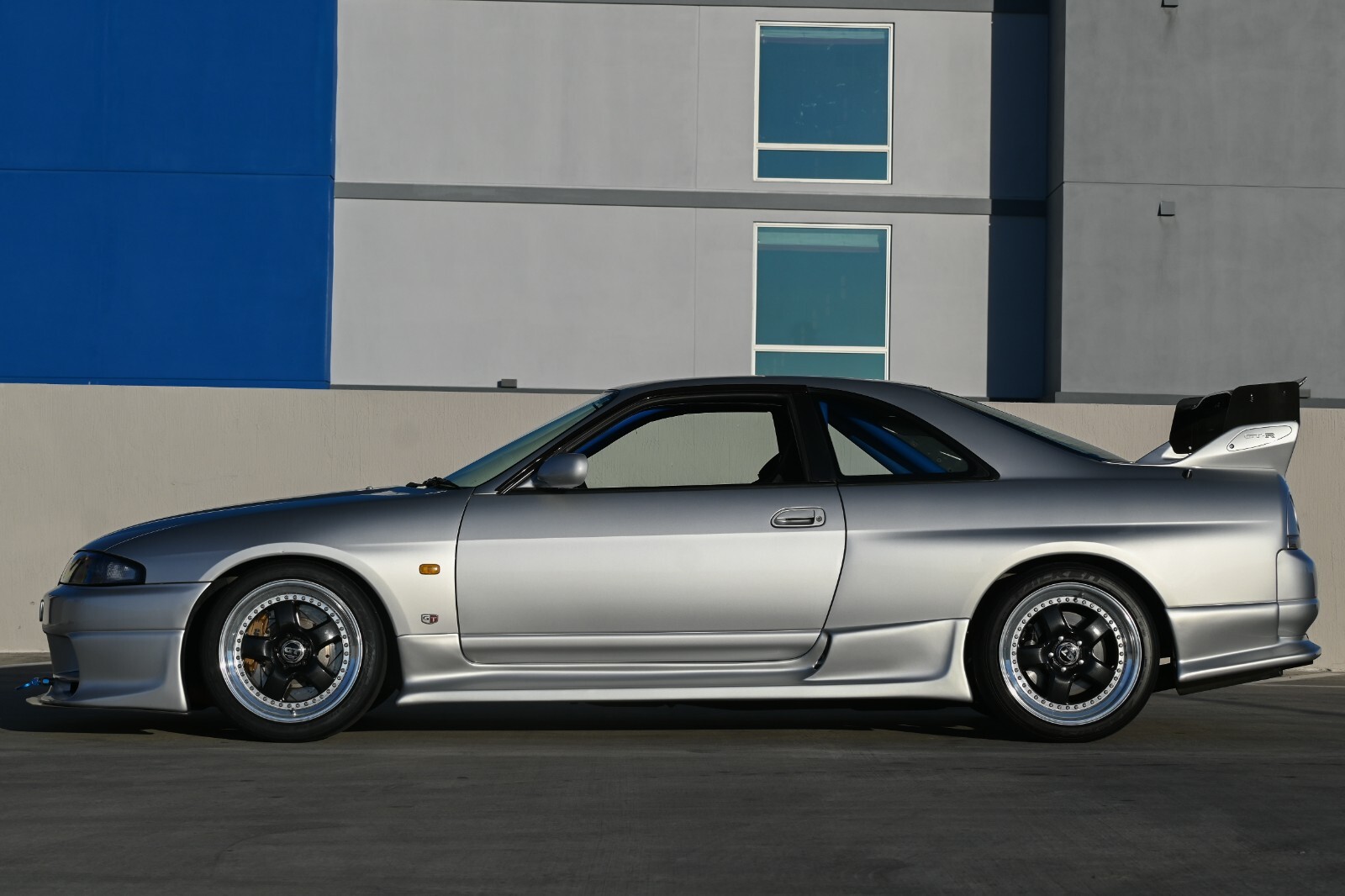 Nissan-GT-R-1995-Coupe-4
