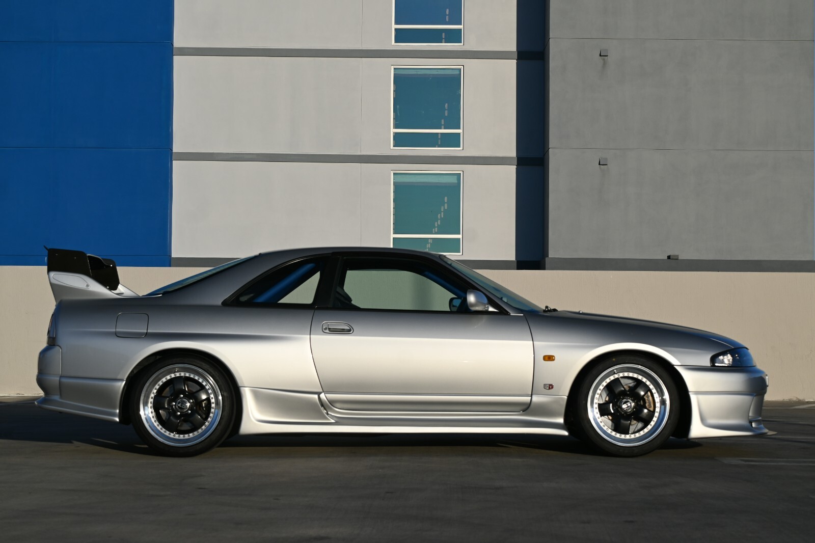 Nissan-GT-R-1995-Coupe-5