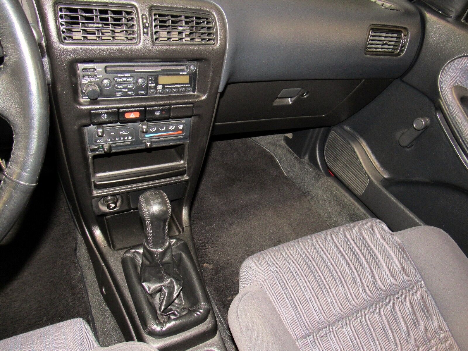 Nissan-Sentra-1991-Coupe-24
