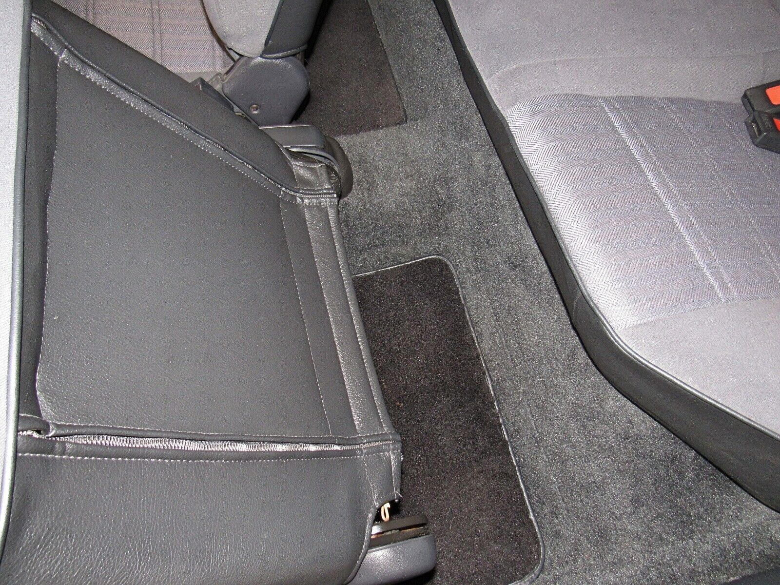 Nissan-Sentra-1991-Coupe-30