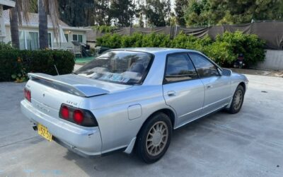 Nissan Skyline 1990 Sedan
