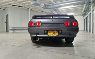 Nissan-Skyline-1992-Coupe-1