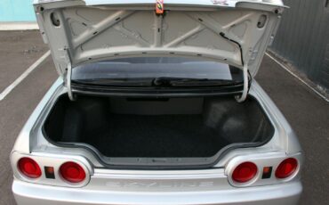 Nissan-Skyline-1992-Coupe-11