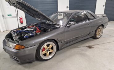Nissan-Skyline-1992-Coupe-11