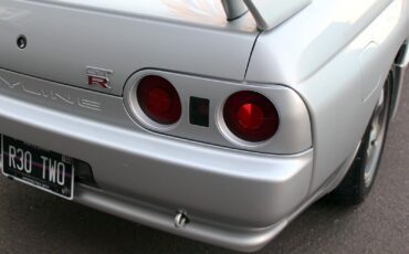 Nissan-Skyline-1992-Coupe-13