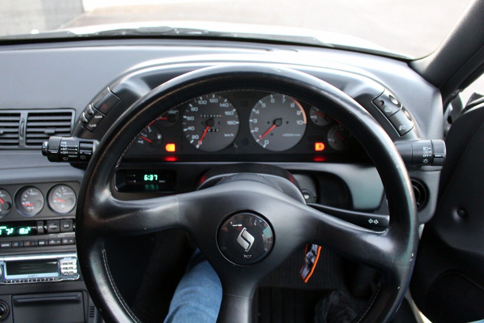 Nissan-Skyline-1992-Coupe-20