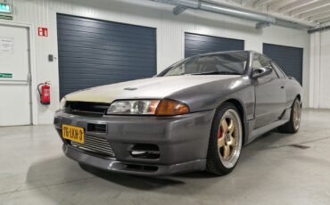 Nissan-Skyline-1992-Coupe-5