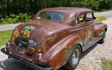 Oldsmobile-1940-custom-11
