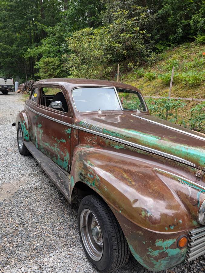 Oldsmobile-1940-custom-2