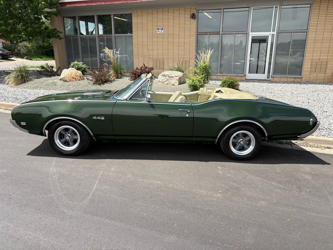 Oldsmobile-442-1968-16