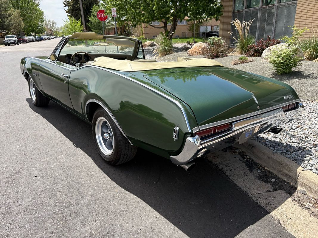Oldsmobile-442-1968-3
