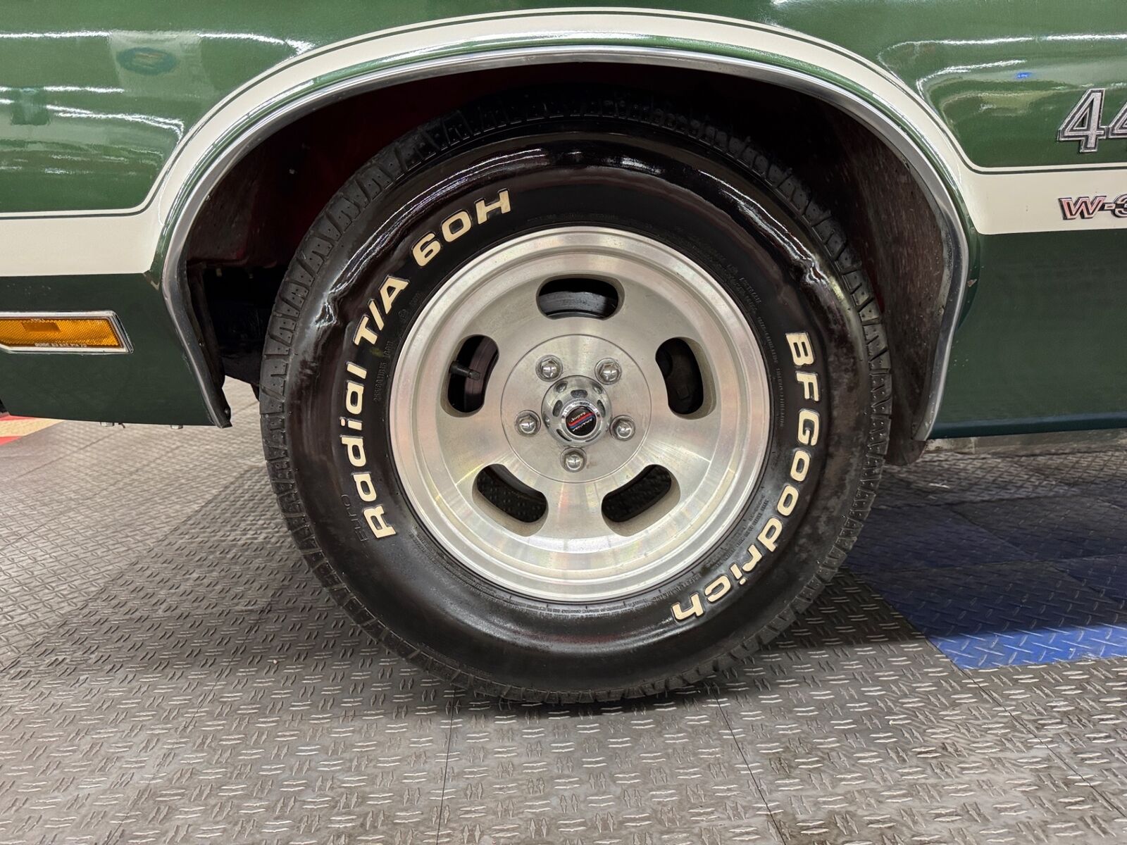 Oldsmobile-442-1970-2-Door-25