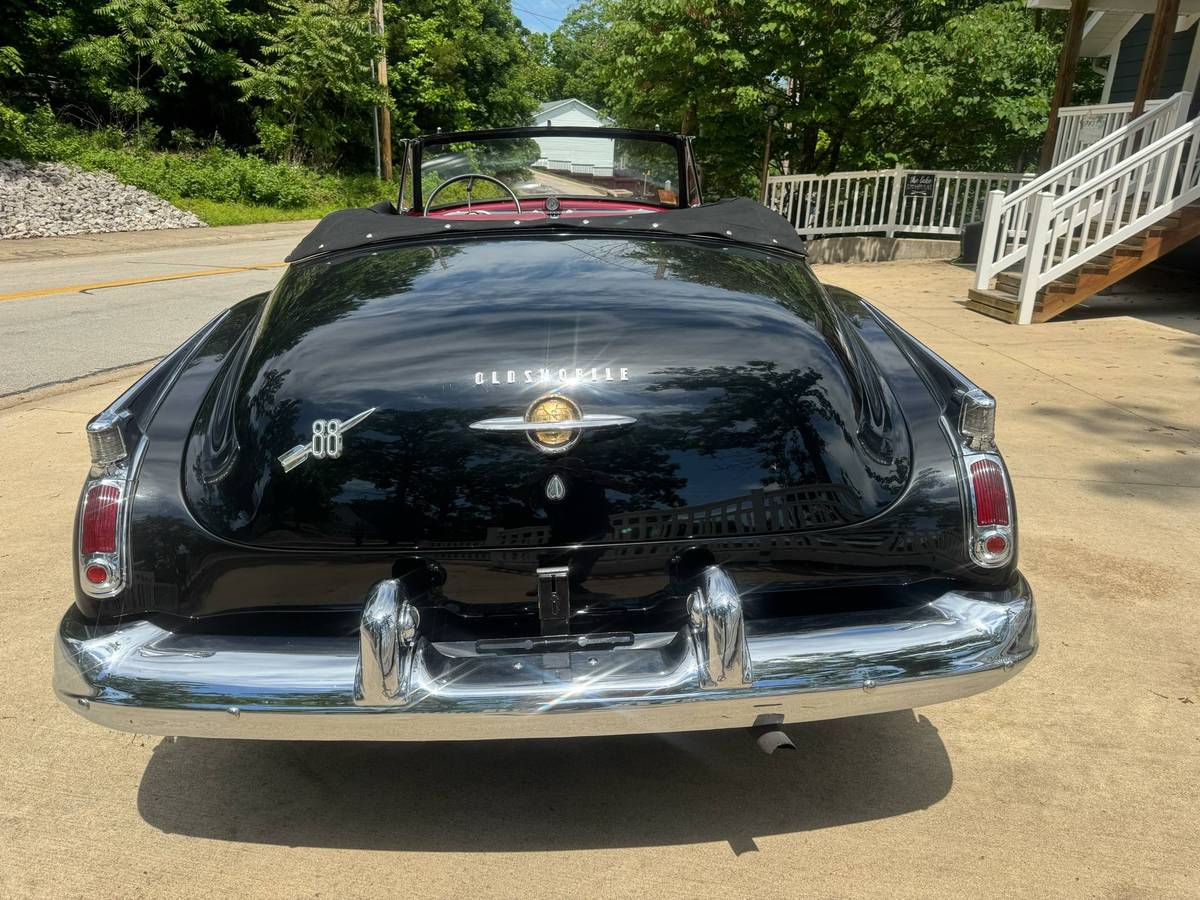 Oldsmobile-88-1950-black-2