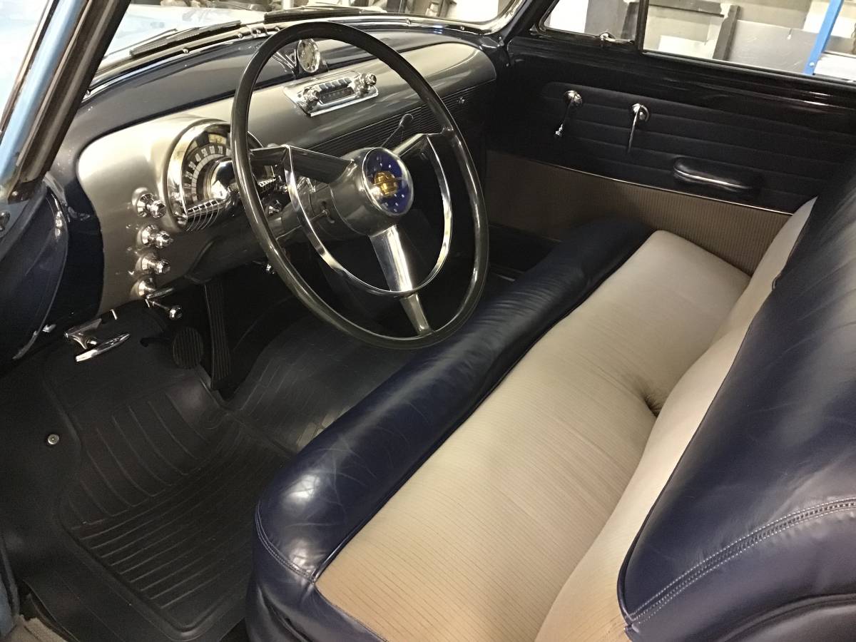 Oldsmobile-88-1950-blue-5
