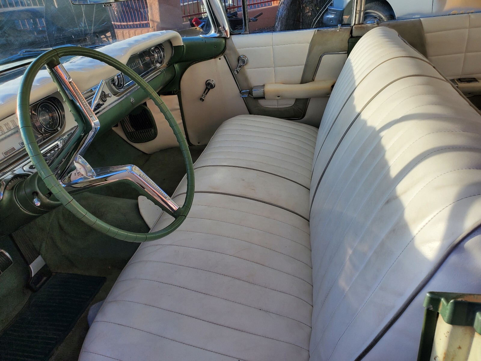Oldsmobile-88-1960-11