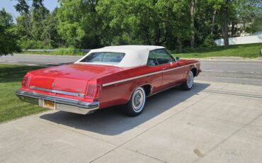 Oldsmobile-88-1975-red-2