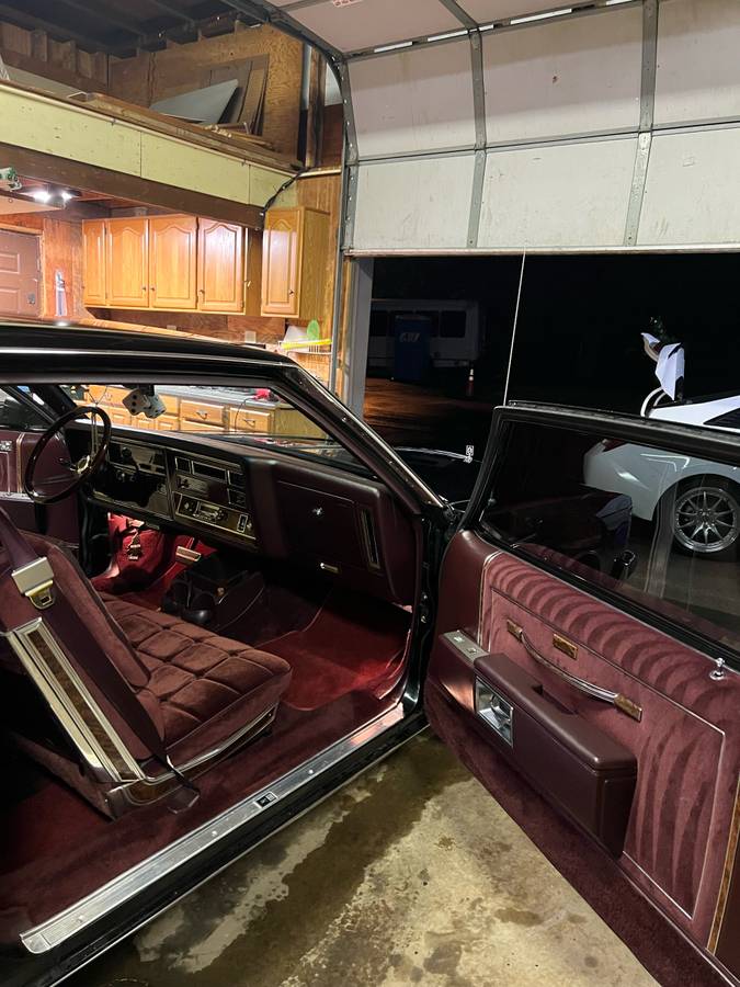 Oldsmobile-88-1985-black-1