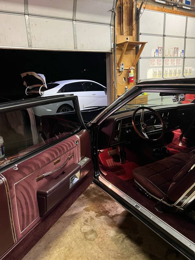 Oldsmobile-88-1985-black