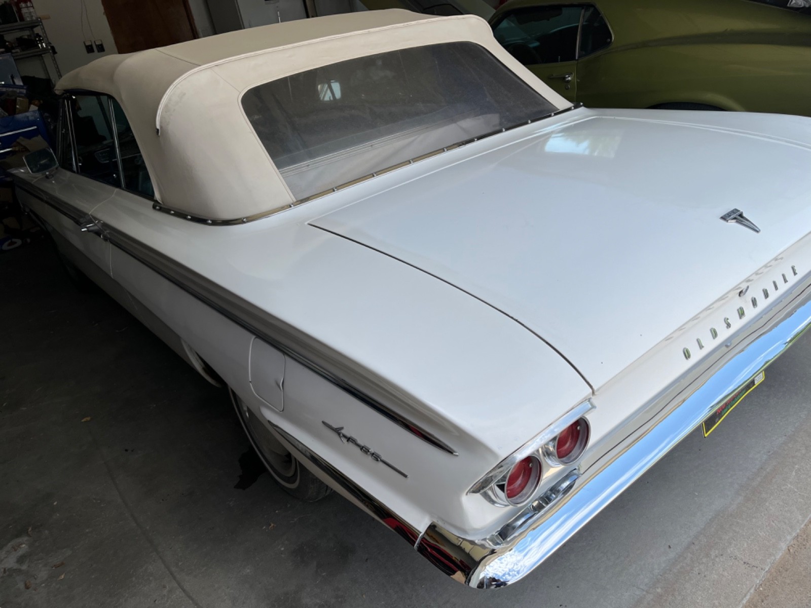 Oldsmobile-Cutlass-1962-Convertible-5