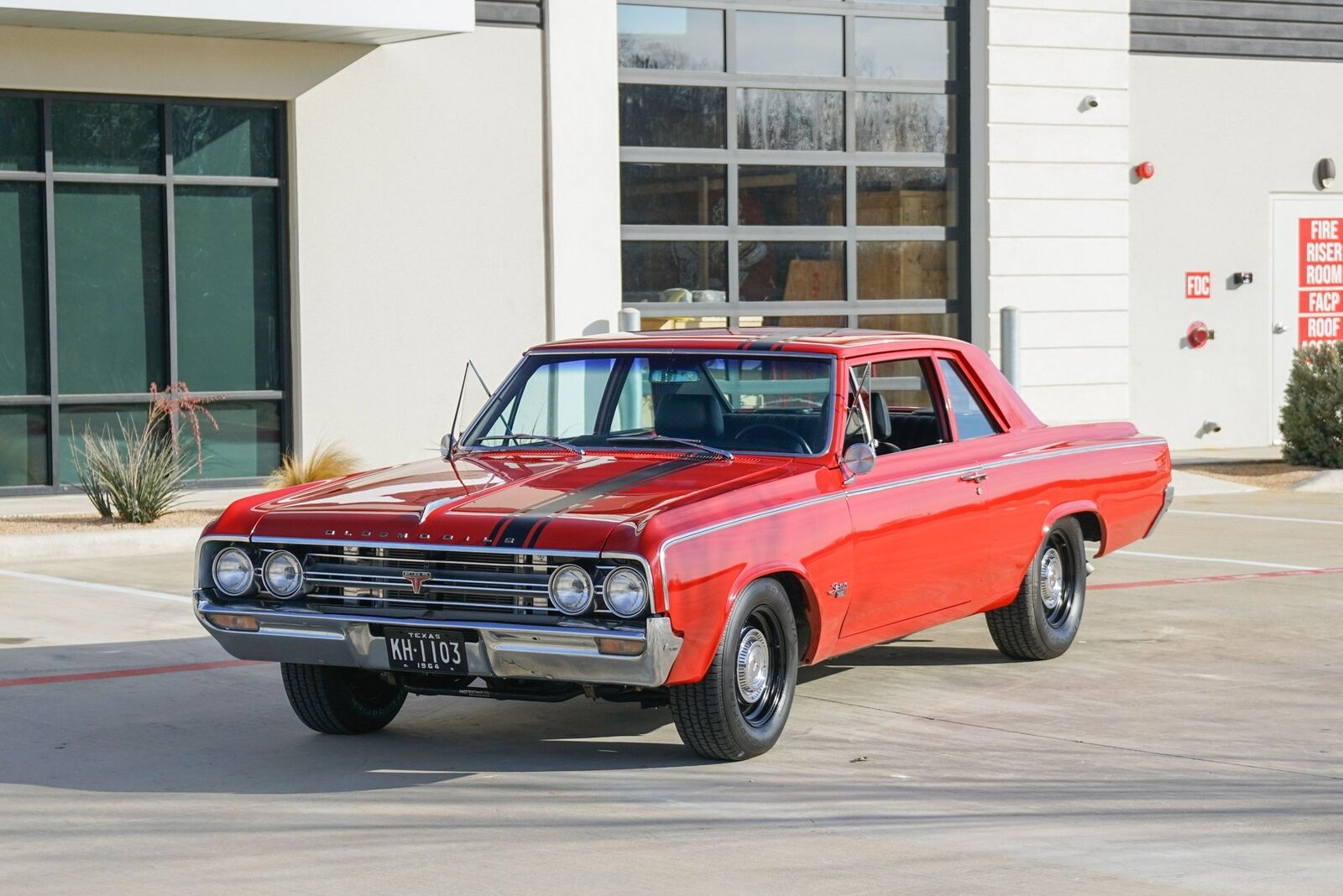 Oldsmobile-Cutlass-1964-Coupe-1