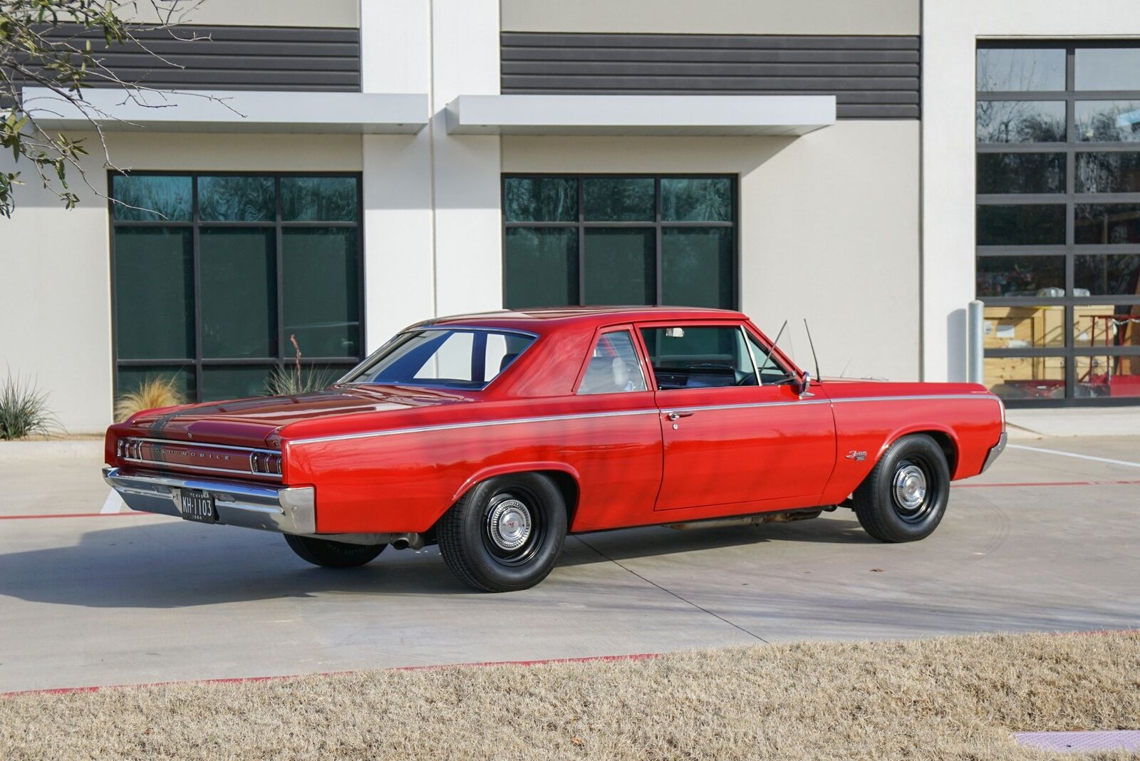 Oldsmobile-Cutlass-1964-Coupe-16