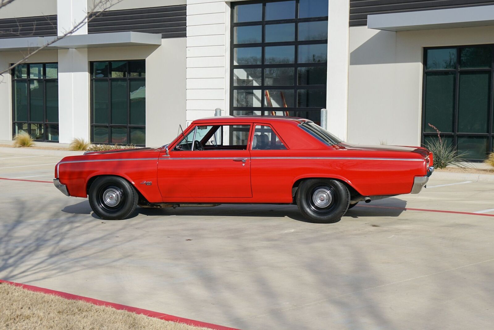 Oldsmobile-Cutlass-1964-Coupe-2