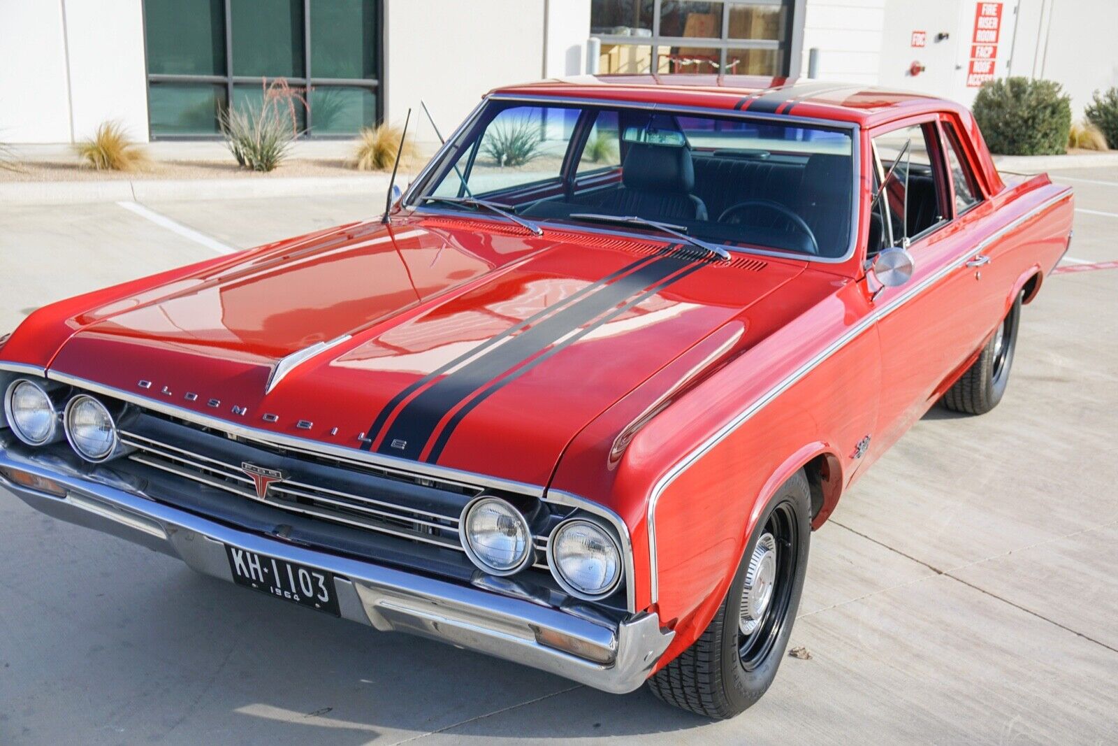 Oldsmobile-Cutlass-1964-Coupe-8