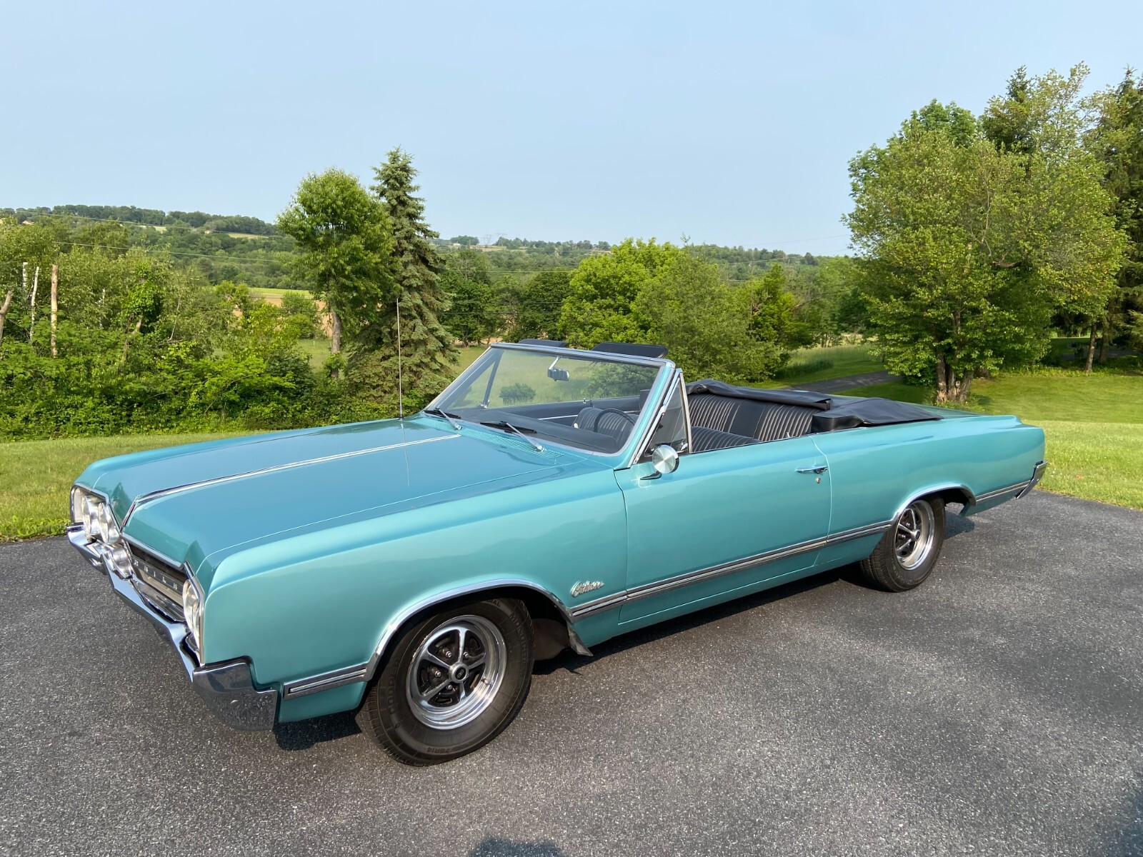 Oldsmobile-Cutlass-1965-Convertible-2