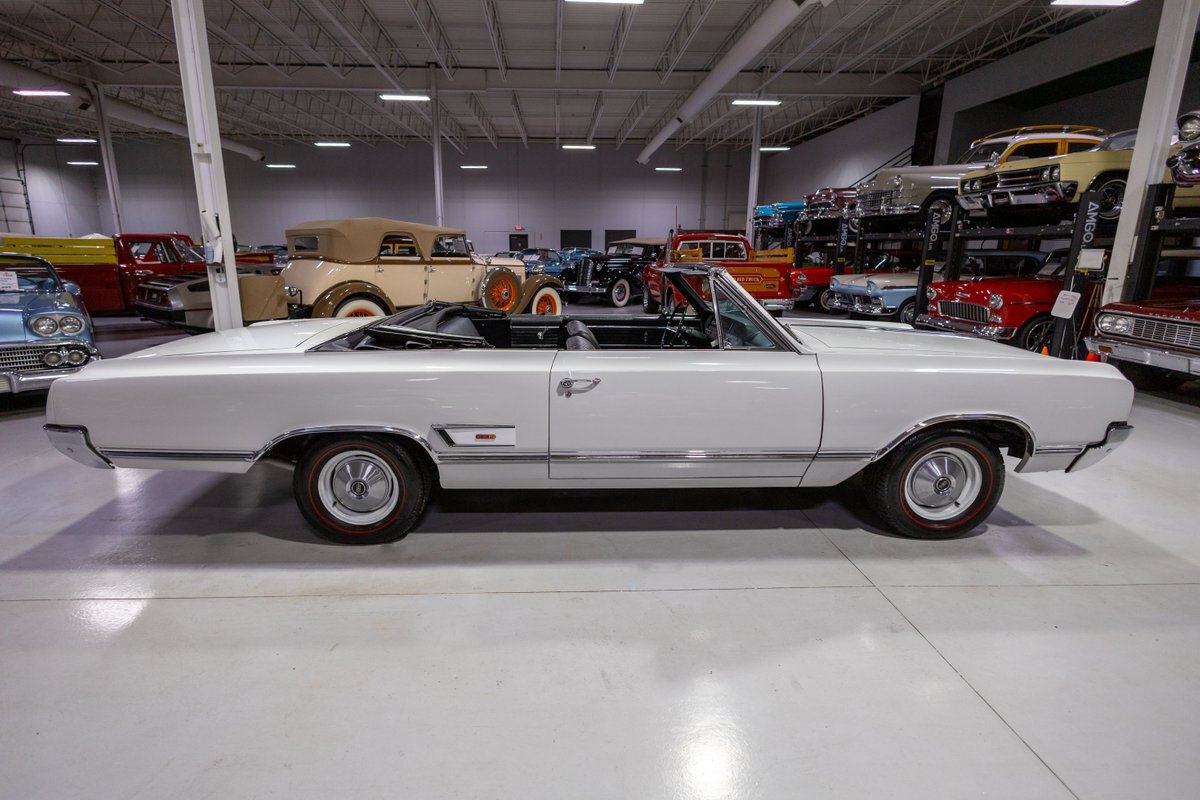 Oldsmobile-Cutlass-1965-Convertible-23