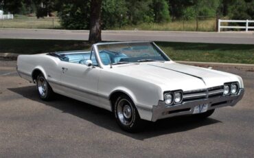 Oldsmobile-Cutlass-1966-white-13