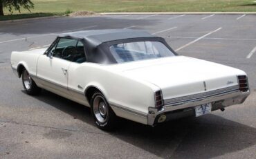 Oldsmobile-Cutlass-1966-white-5
