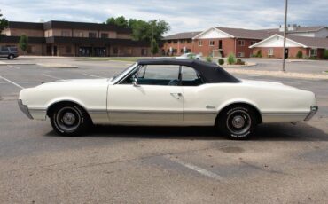 Oldsmobile-Cutlass-1966-white-6