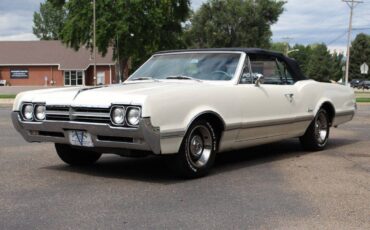 Oldsmobile-Cutlass-1966-white-7