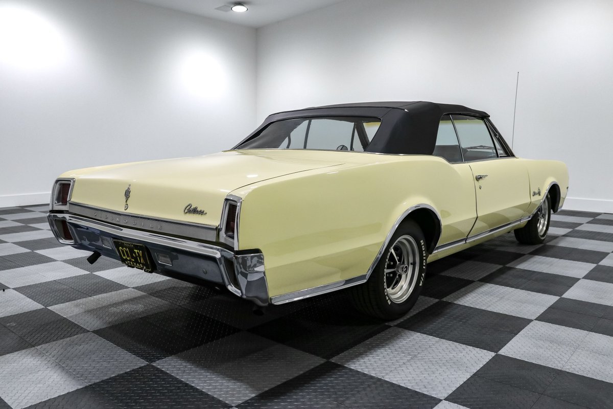 Oldsmobile-Cutlass-1967-Convertible-10