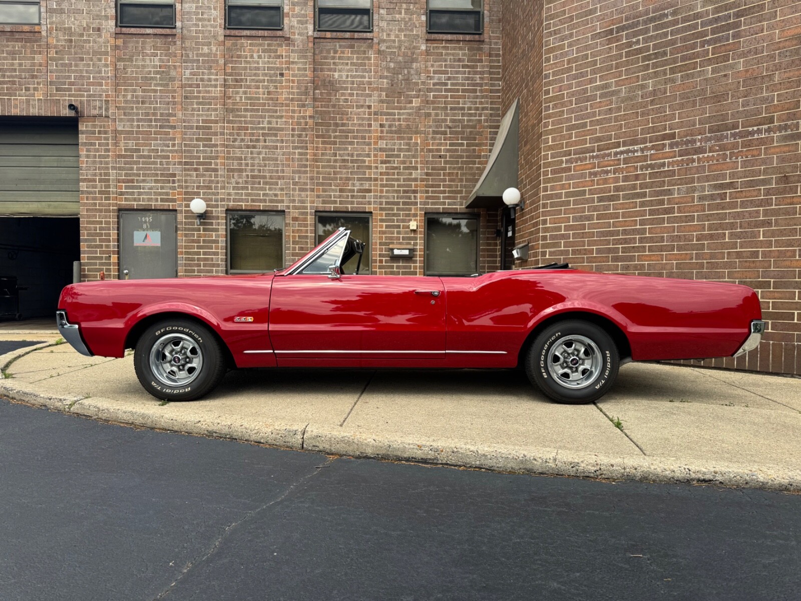 Oldsmobile-Cutlass-1967-Convertible-3