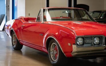 Oldsmobile-Cutlass-1968-2-Door-Convertible-10