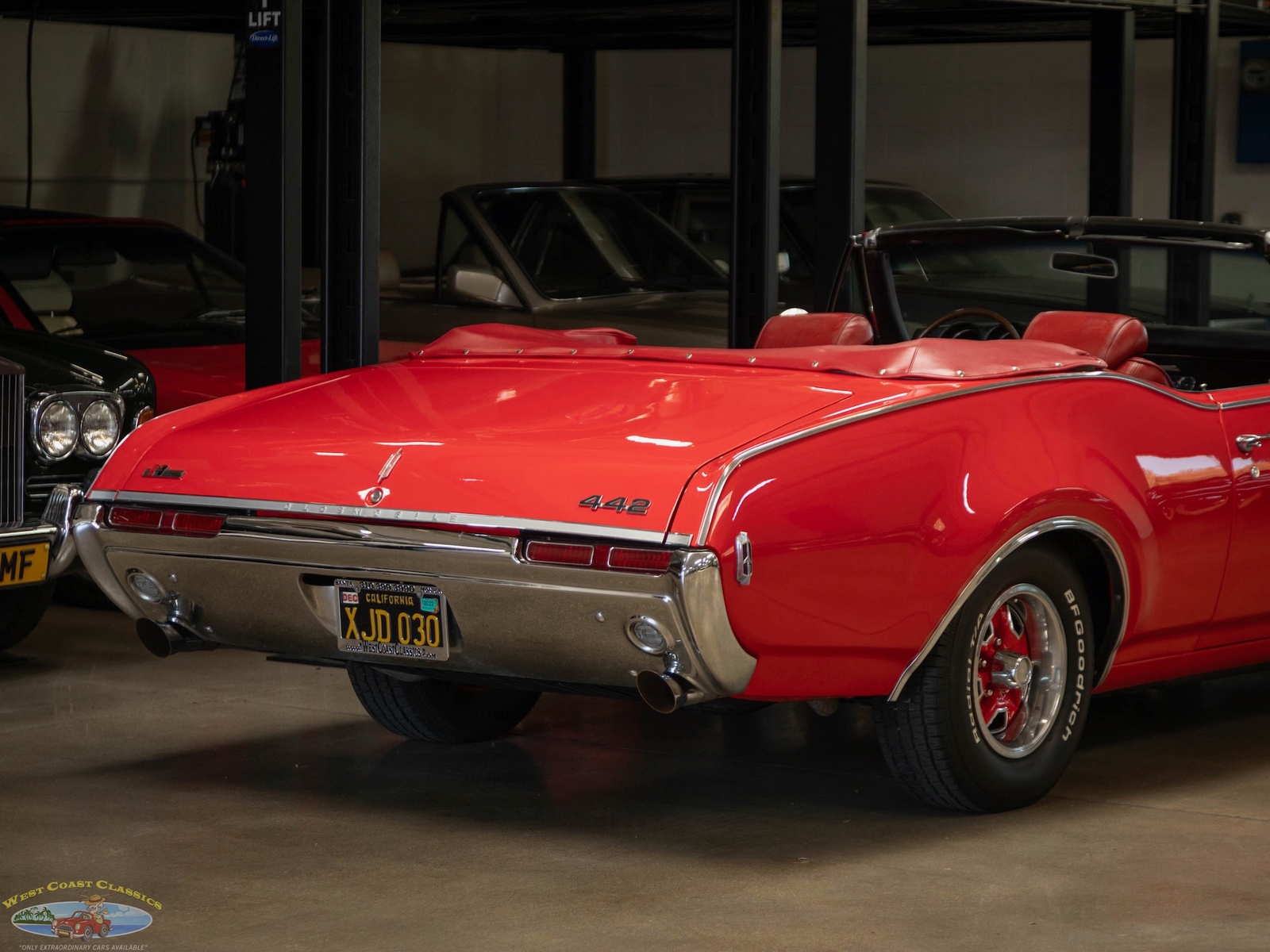 Oldsmobile-Cutlass-1968-2-Door-Convertible-24