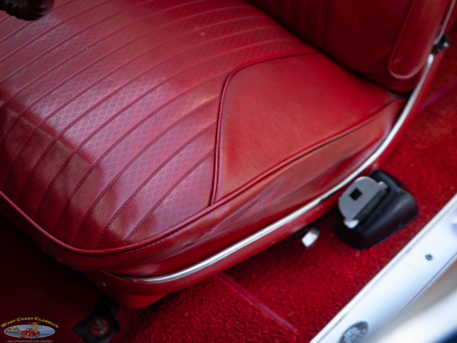 Oldsmobile-Cutlass-1968-2-Door-Convertible-28