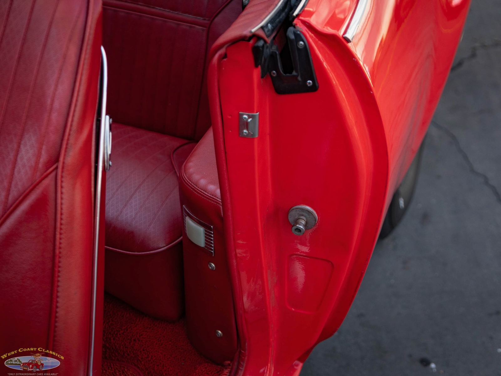 Oldsmobile-Cutlass-1968-2-Door-Convertible-29