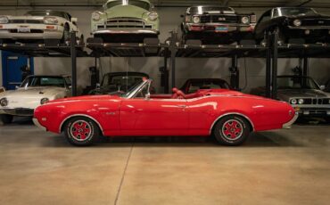 Oldsmobile-Cutlass-1968-2-Door-Convertible-5