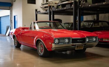 Oldsmobile-Cutlass-1968-2-Door-Convertible-9