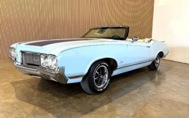 Oldsmobile-Cutlass-1970-American-Muscle-Car-1