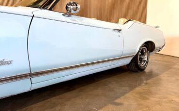 Oldsmobile-Cutlass-1970-American-Muscle-Car-19