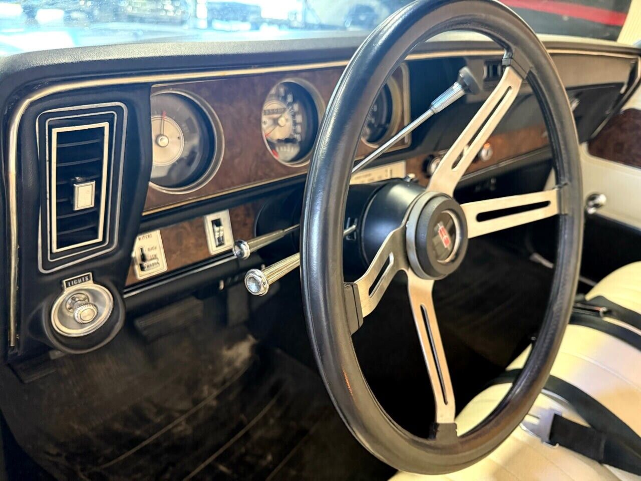 Oldsmobile-Cutlass-1970-American-Muscle-Car-30
